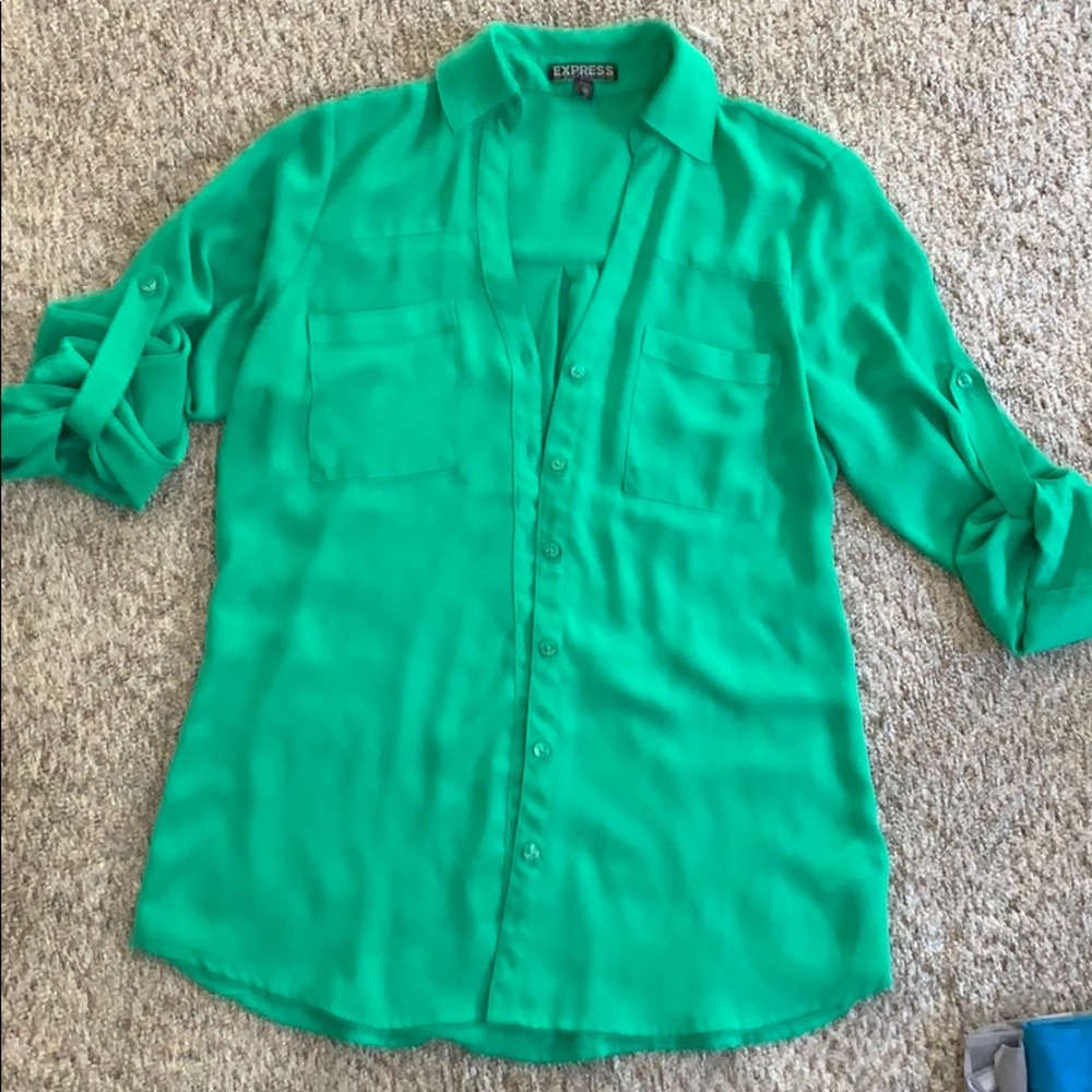 Express blouse with roll up sleeves